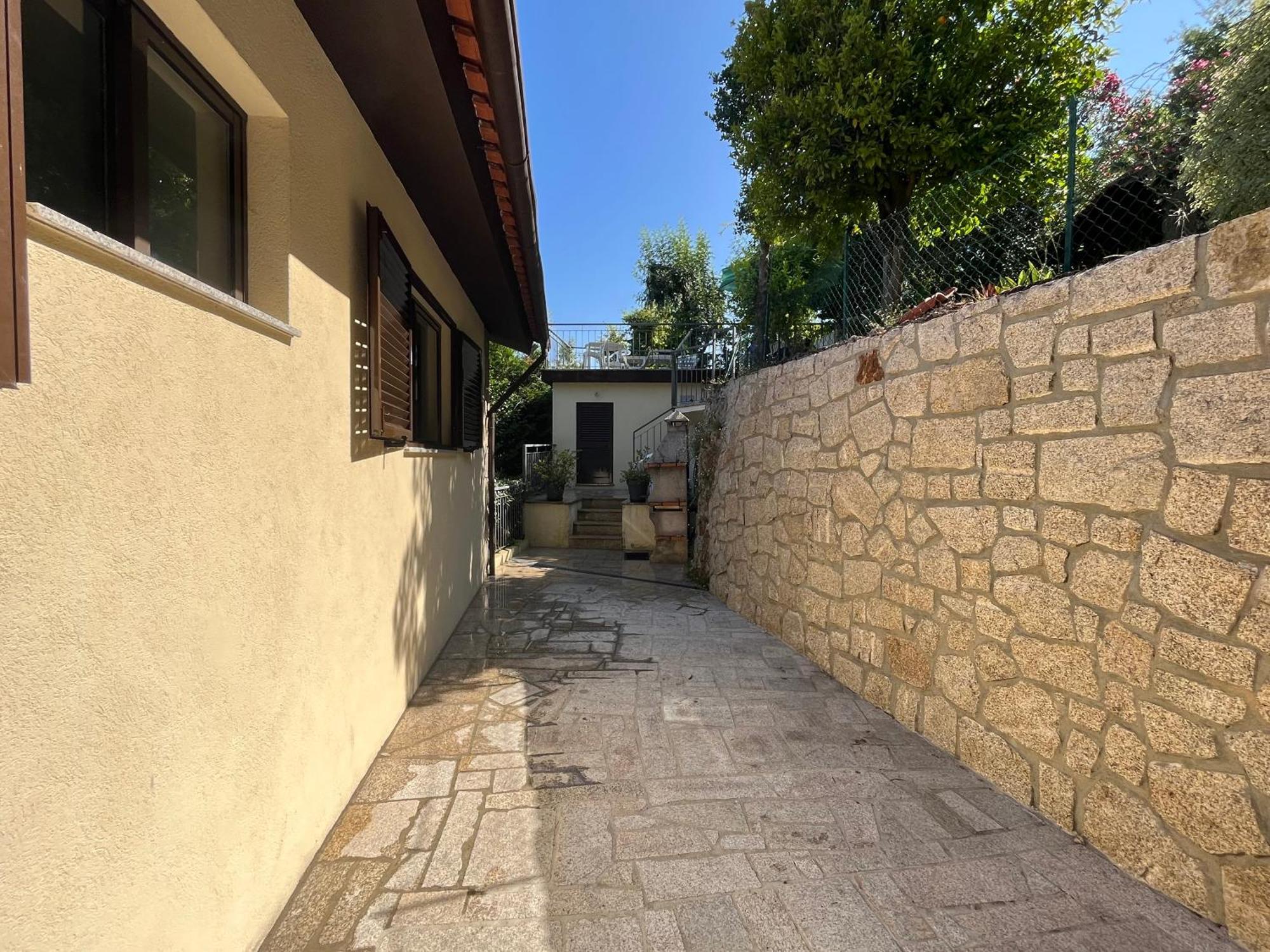 Casa de Casarelhos - T3 - Lareira com recuperador de calor para aquecimento - Vistas rio - Gerês Exterior foto