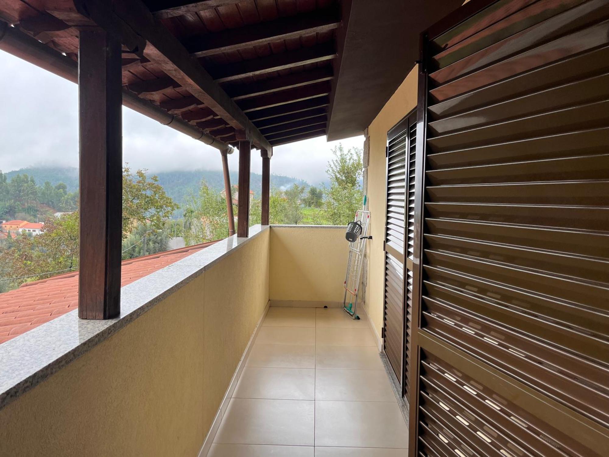 Casa de Casarelhos - T3 - Lareira com recuperador de calor para aquecimento - Vistas rio - Gerês Exterior foto