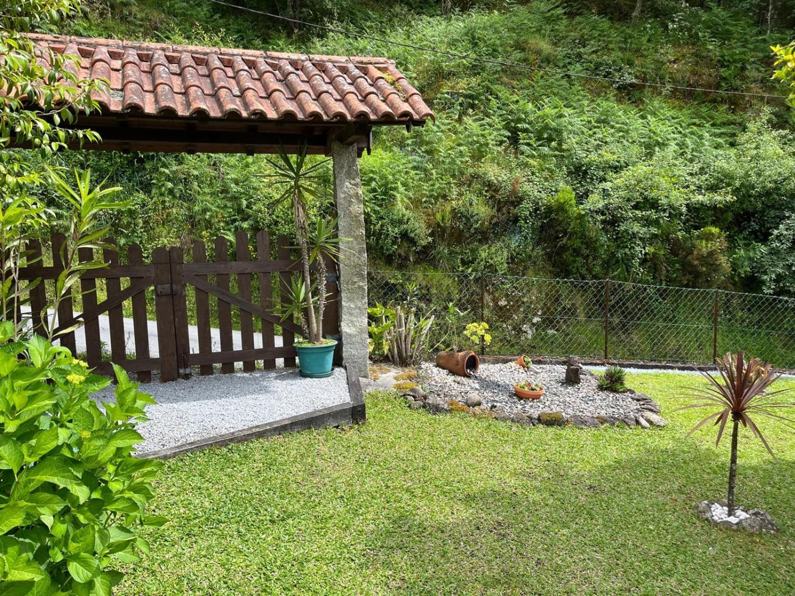 Casa de Casarelhos - T3 - Lareira com recuperador de calor para aquecimento - Vistas rio - Gerês Exterior foto