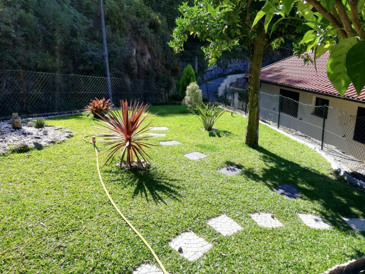 Casa de Casarelhos - T3 - Lareira com recuperador de calor para aquecimento - Vistas rio - Gerês Exterior foto